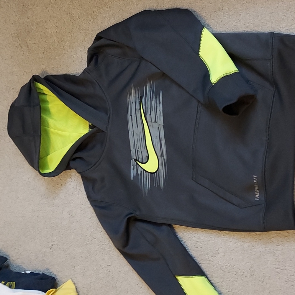 Worn once! Boy's Nike Hoodie
